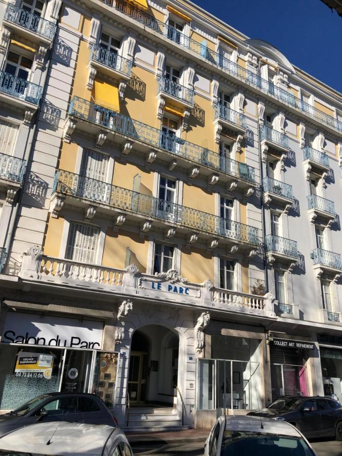 Superbe Appartement Independant En Centre Ville 维琪 外观 照片